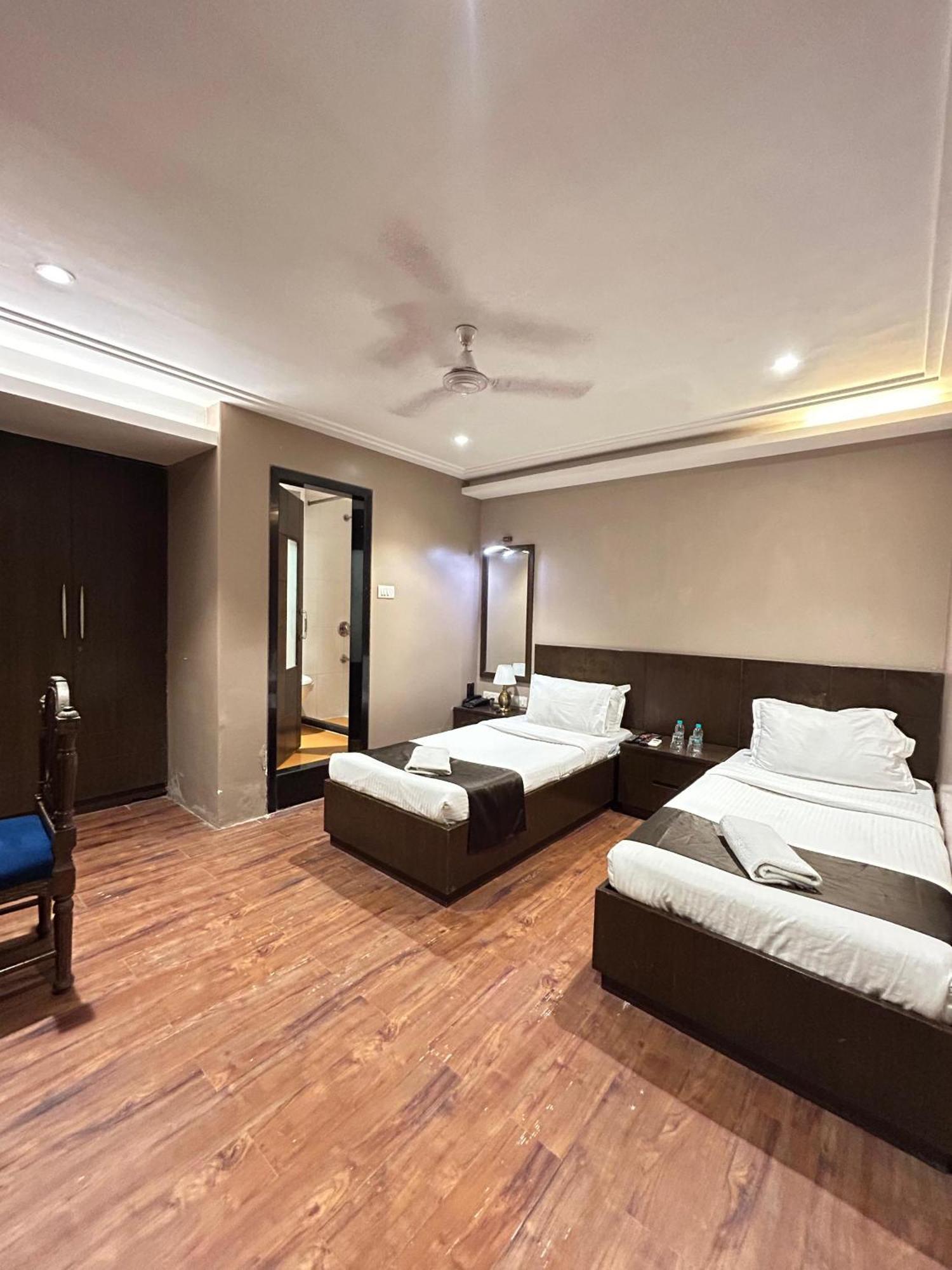 Gulf Hotel Mumbai- The Boutique Hotel Colaba Bombay Exterior foto